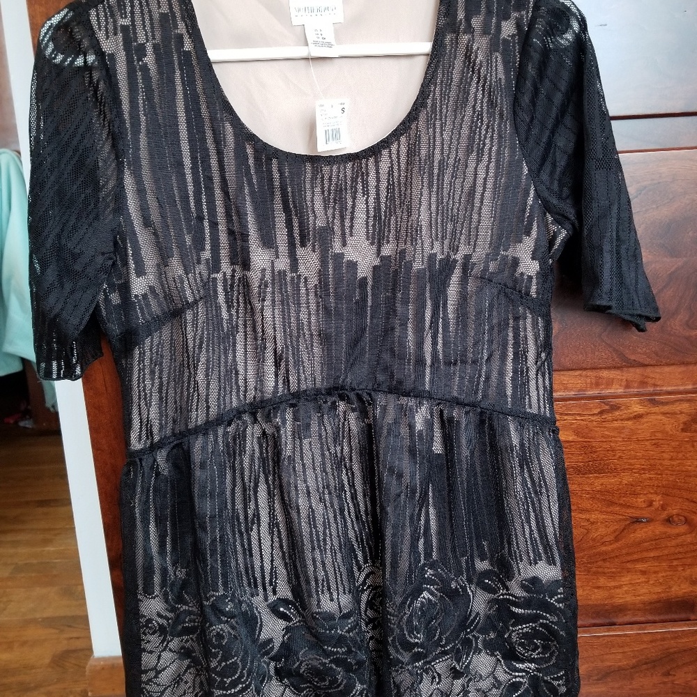 Motherhood maternity black lace top